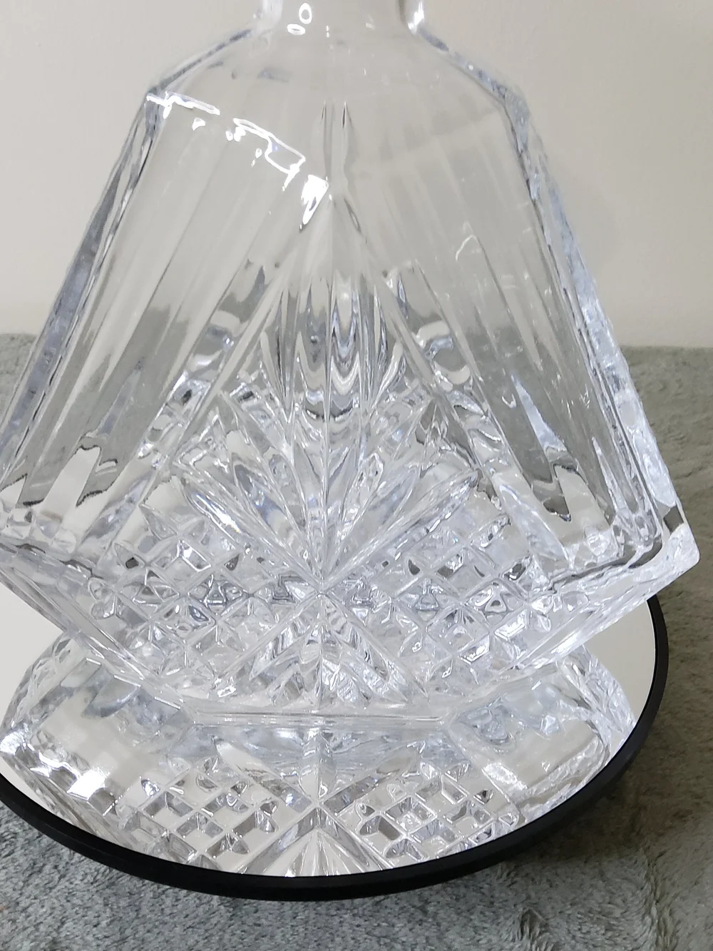 Godinger Dublin Crystal Triangle Whisky Decanter